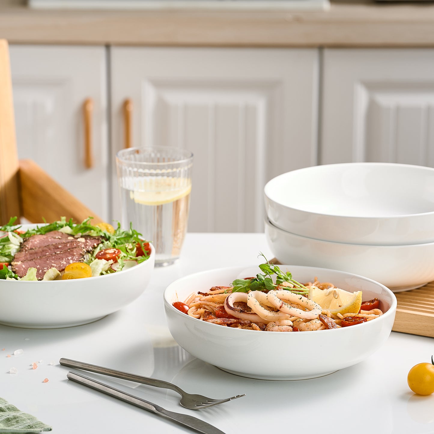 Dafuceramic 8.5Inch Pasta Bowls, 36OZ Serving Bowls, Salad Bowls Set of 4 Ceramic Soup Bowls Sturdy & Stackable, Ideal for Housewarming, Festivals, White (36 OZ)