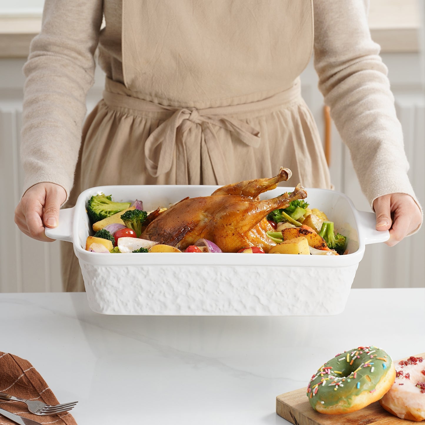 Dafuceramic Casserole Dish for Oven, 4.5 QT Baking Dish, 9x13 Large Porcelain Baking Pan, Durable Rectangular Lasagna Pan Deep with Handles, Microwave Oven Safe